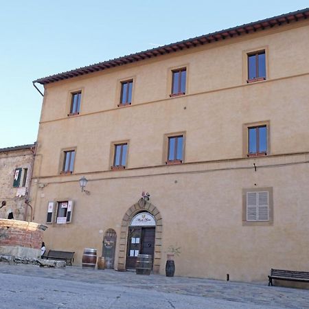 Rooms And Wine Al Castello Монтериджони Екстериор снимка