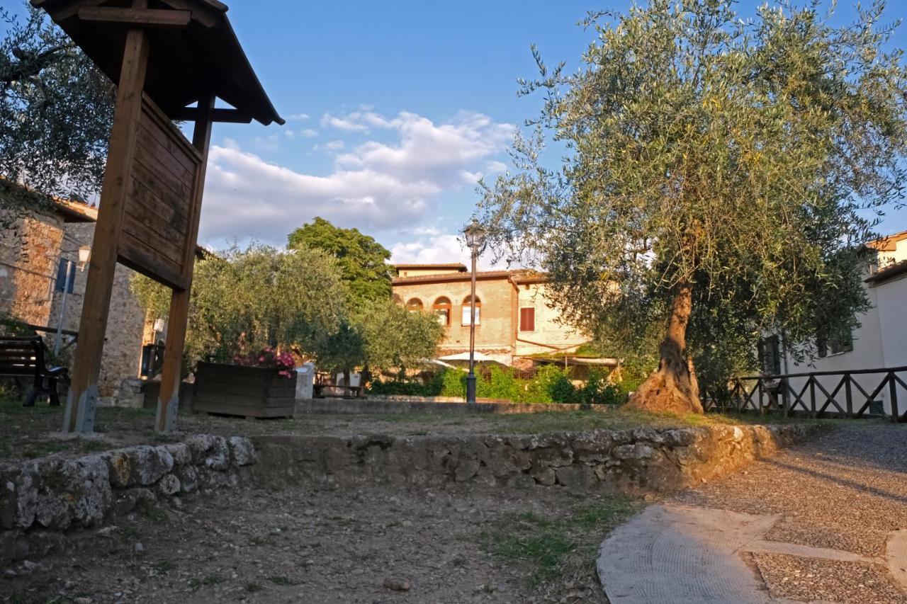 Rooms And Wine Al Castello Монтериджони Екстериор снимка