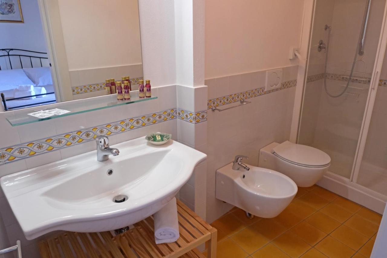 Rooms And Wine Al Castello Монтериджони Екстериор снимка