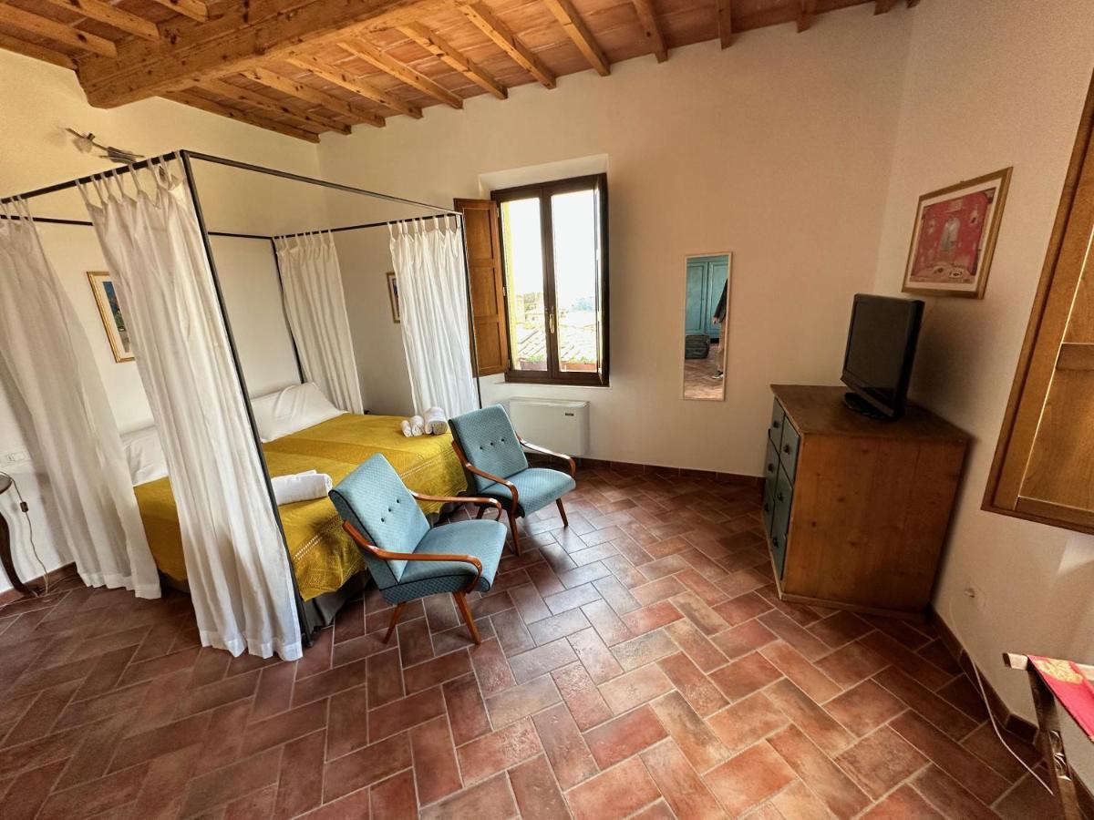Rooms And Wine Al Castello Монтериджони Екстериор снимка